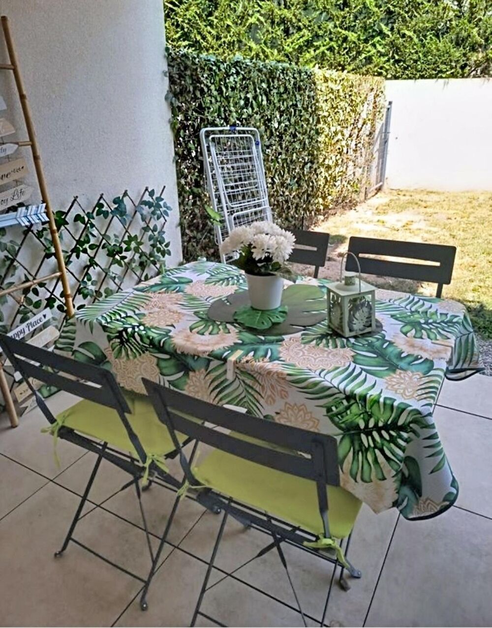 Sur les hauteurs de Vidauban, dans un secteur prisé, découvrez un véritable cocon avec Terrasse et jardin de 50 m², sans vis-à-v