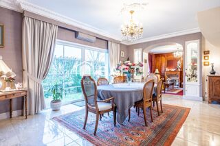  Maison à vendre 6 pièces 196 m²