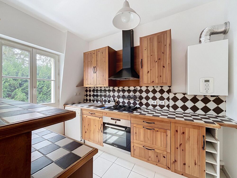 Vente Appartement Appartement 2 Pièces dans un joli château offre authenticité et calme et verdure Poissy