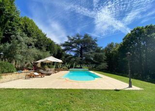  Propriété/château à vendre 15 + pièces 750 m²