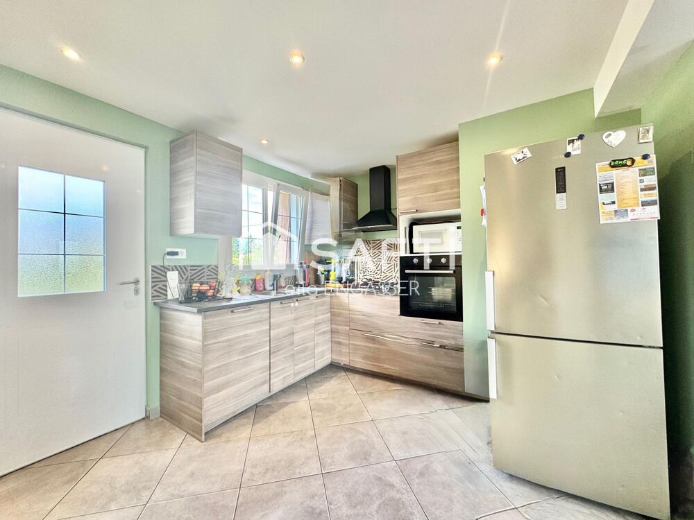 Maison familiale aux beaux volumes et au fort potentiel - Sous sol total