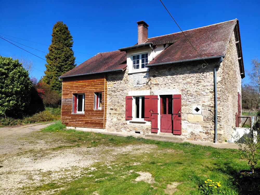 Maison en pierres d'environ 100 m2 avec dépendances sur un terrain d'environ 1,3 ha
