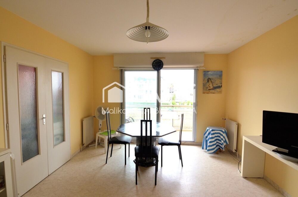 T2 lumineux avec loggia et parking aux Sables