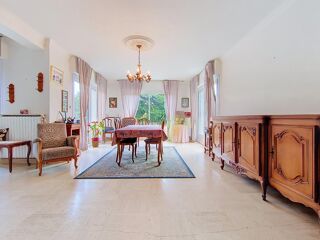  Maison à vendre 10 pièces 182 m²