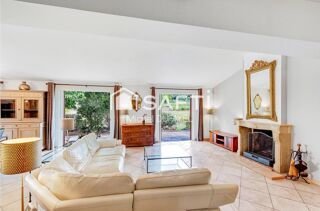  Maison � vendre 6 pi�ces 205 m�