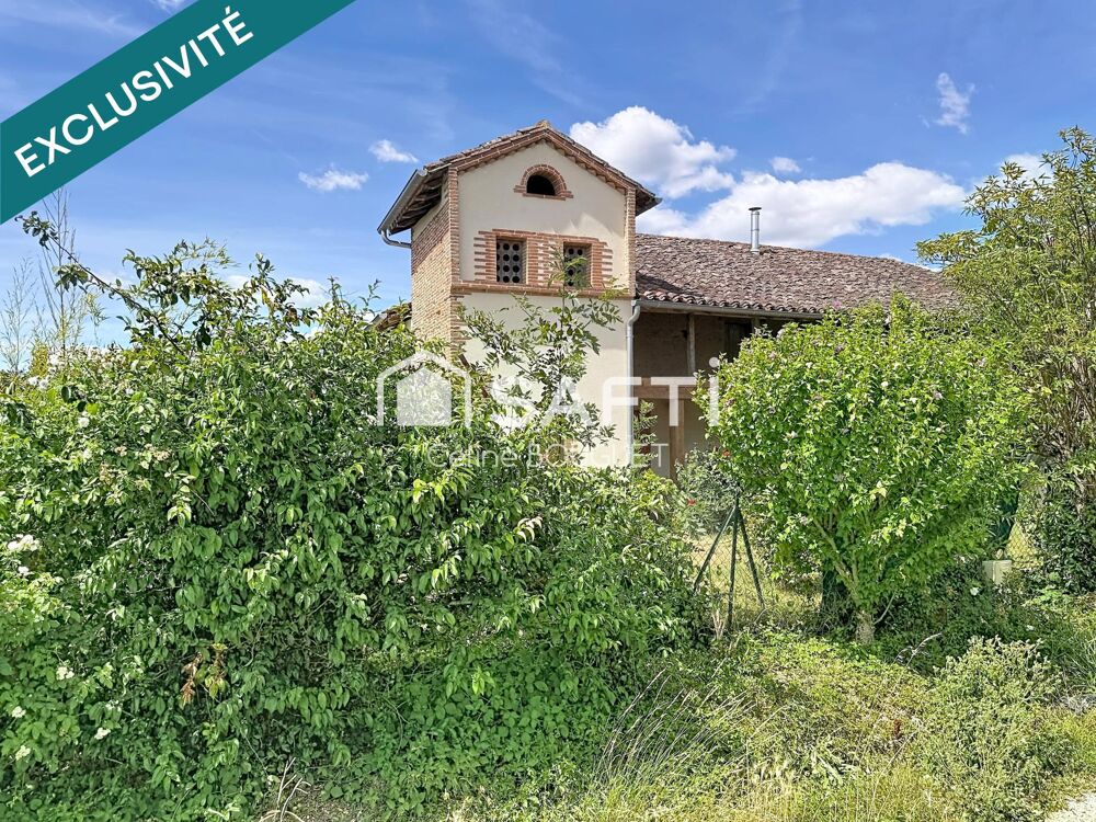Bâtisse de caractère du XVIII ème siècle en plein coeur de village