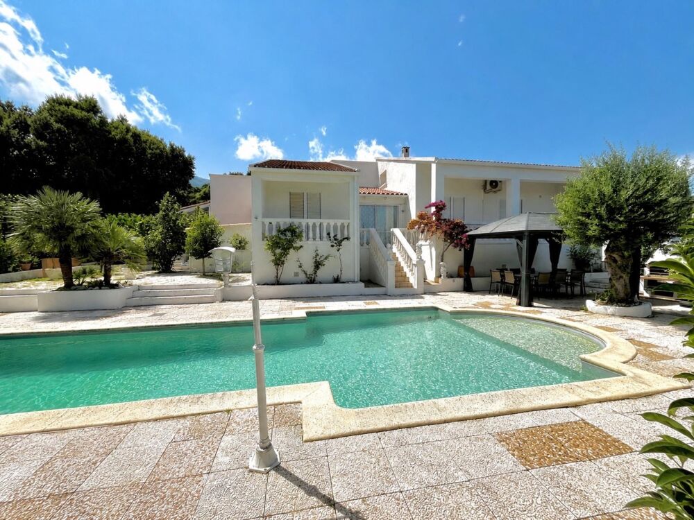 Vente Maison Maison 180 m² avec piscine – Les Collines à Biguglia Biguglia
