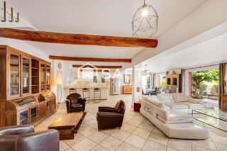  Maison � vendre 6 pi�ces 205 m�