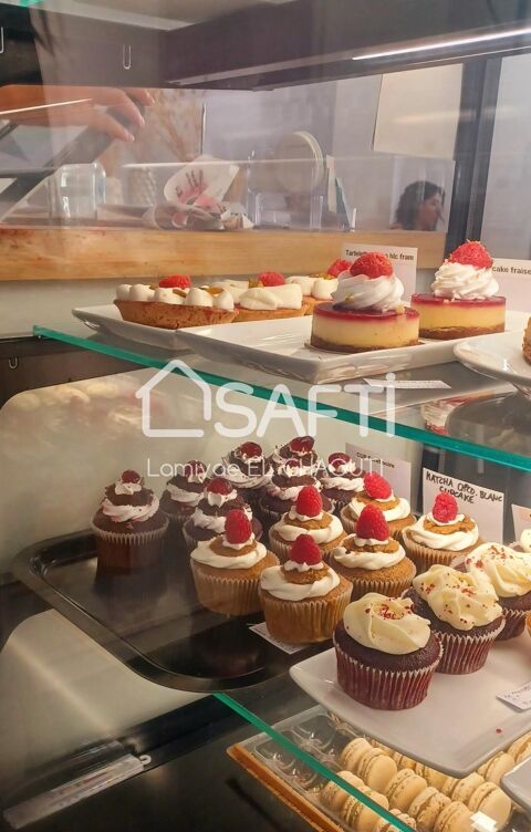 El&eacute;gante BOUTIQUE &agrave; la forte visibilit&eacute; 179000 94300 Vincennes