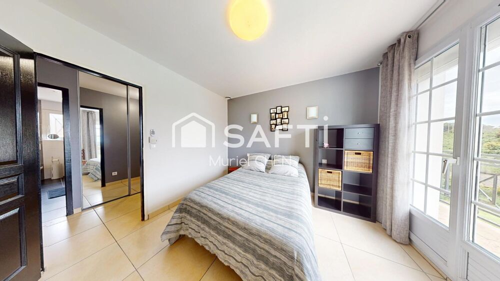 à vendre  Maison Saint-Gilles (30800)