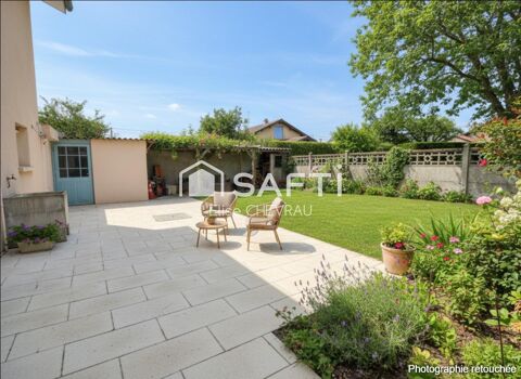   Appartement en rez-de-jardin, coeur de B�g�-le-Ch�tel Appartement - 4 pi�ce(s) - 85 m�