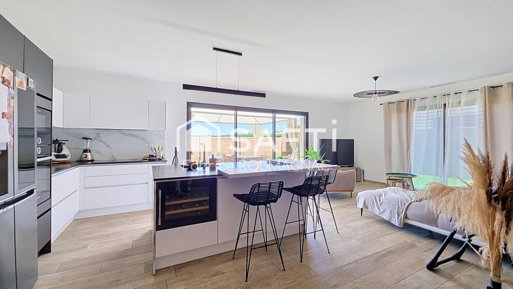 Villa de plain-pied de 119 m² avec quatre chambres piscine et garage