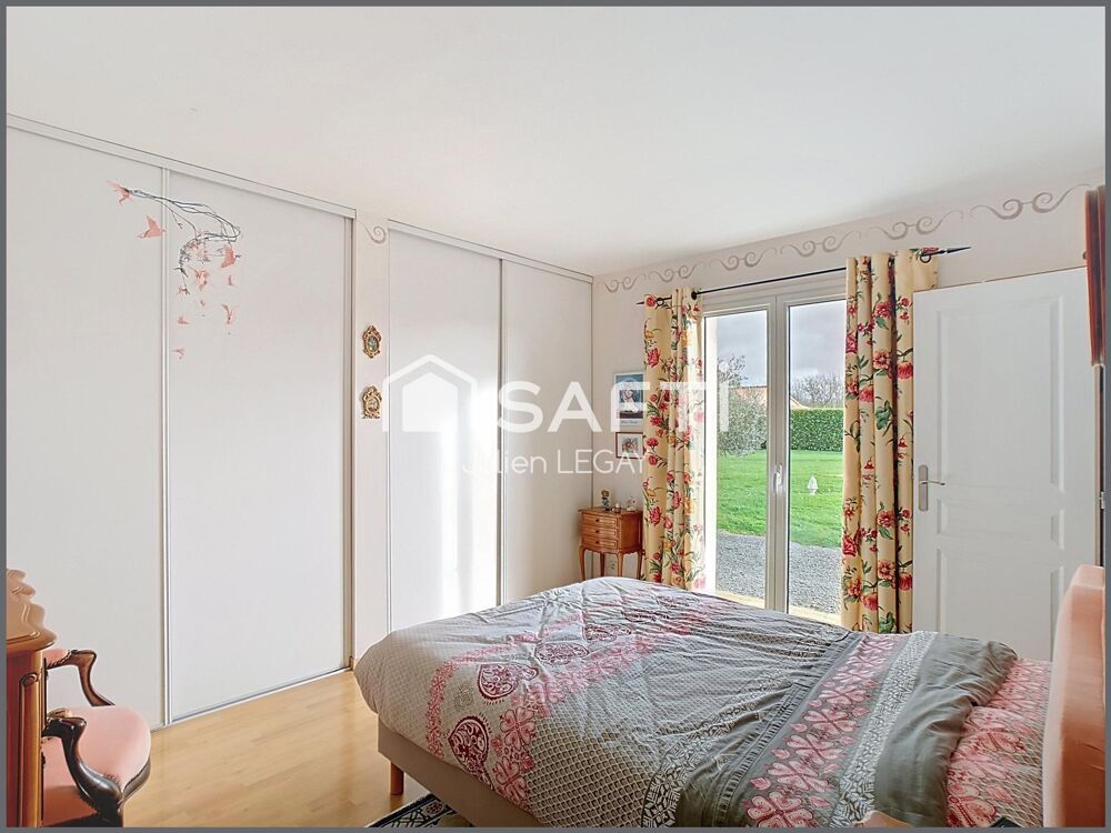 Vente Maison Plain-pied avec piscine aux portes du Marais rare! Amure