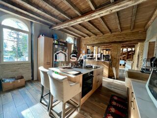  Maison � vendre 10 pi�ces 380 m�