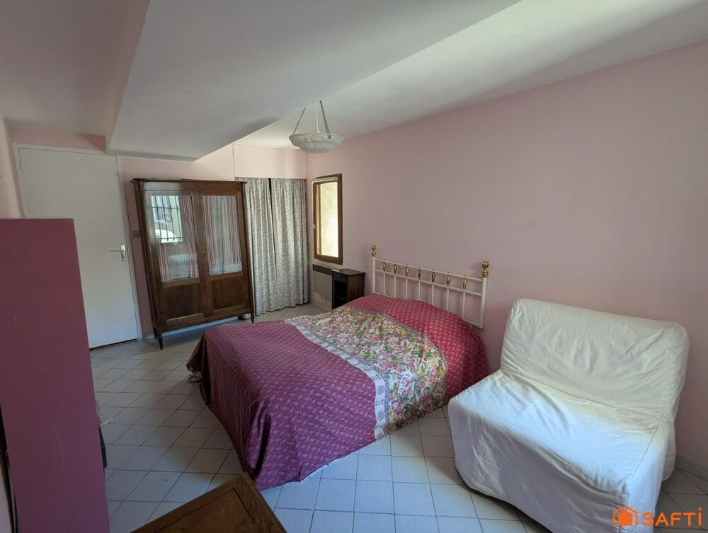 Ensemble immobilier au fort potentiel au coeur de Marguerittes