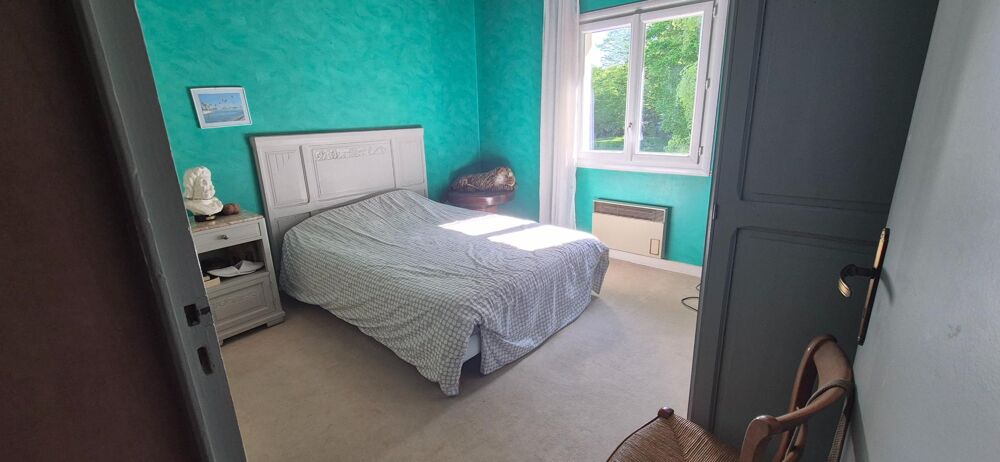 Vente Maison Maison rare à Montagnat – 146 m² – Havre de paix avec piscine et bois sur un terrain de 5000 m² Montagnat
