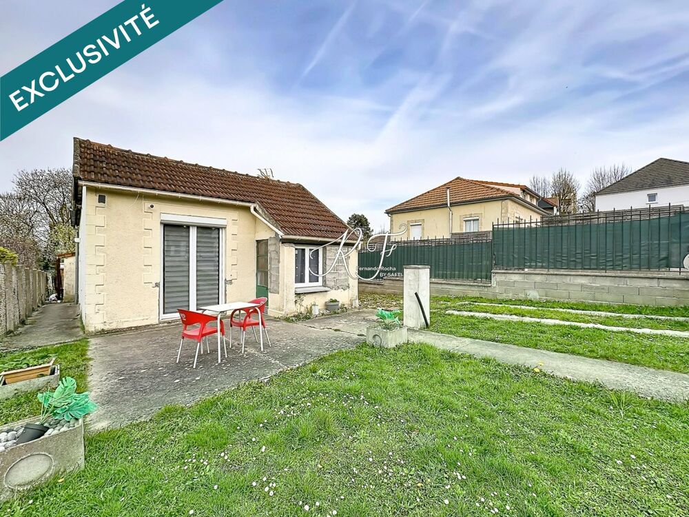 Maison individuelle avec un grand terrain