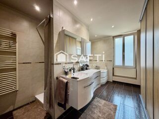  Immeuble à vendre 230 m²