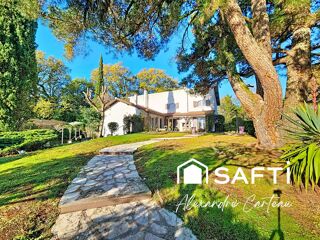  Maison  vendre 8 pices 210 m