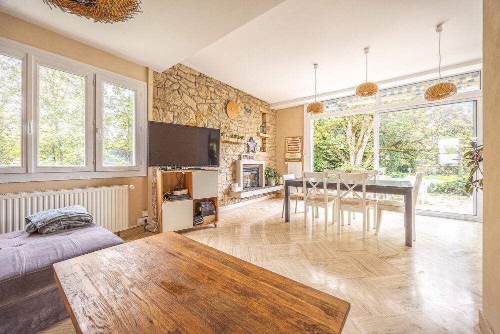 Vente Maison Grande maison familiale avec superbe jardin, piscine et terrain constructible ! Magne