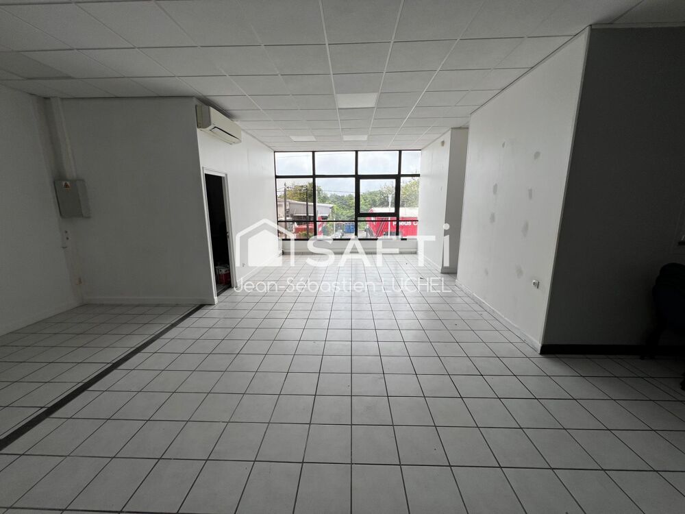   Local commercial de 88 m2 avec vitrine 
