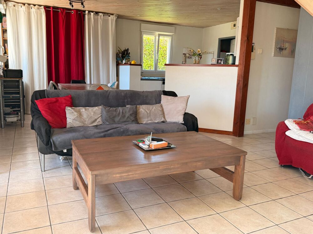 Vente Maison Maison ossature bois de 2001, 4 ch, sous-sol, piscine Rioz
