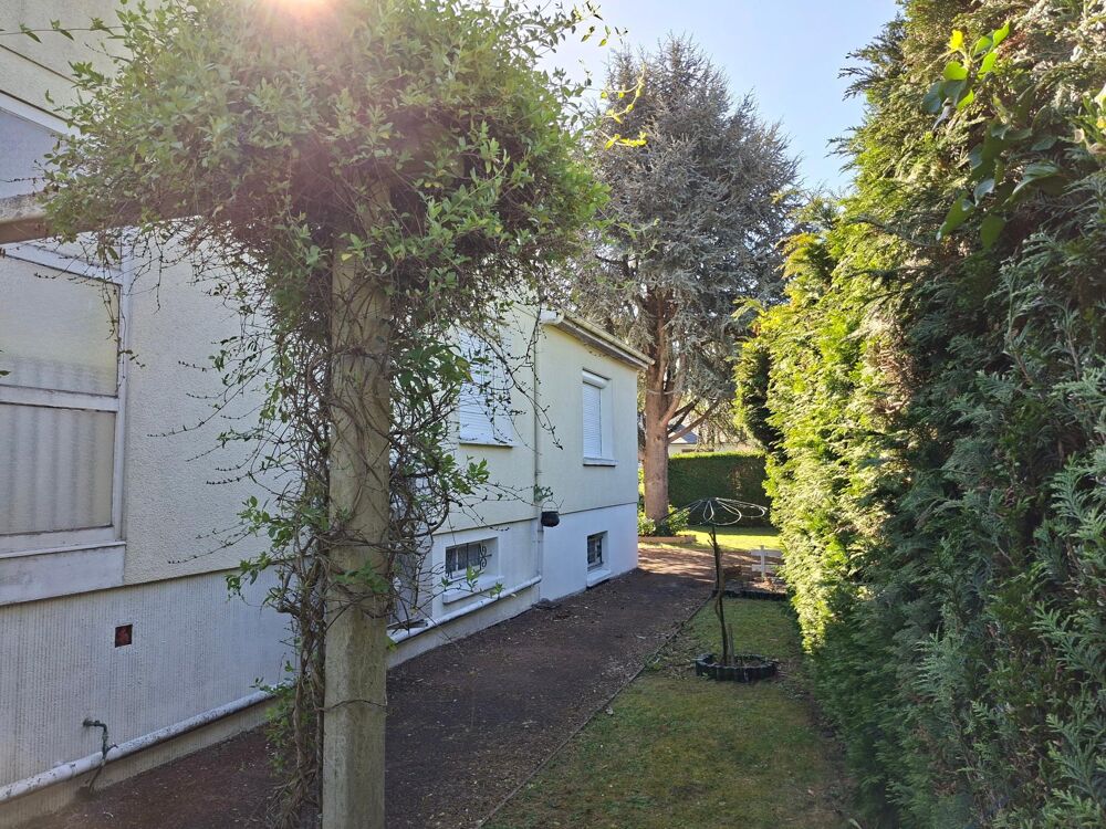 Maison familiale, quartier calme, proche Orléans