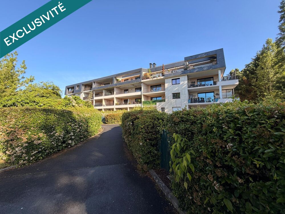 Appartement avec deux terrasses et deux parkings.