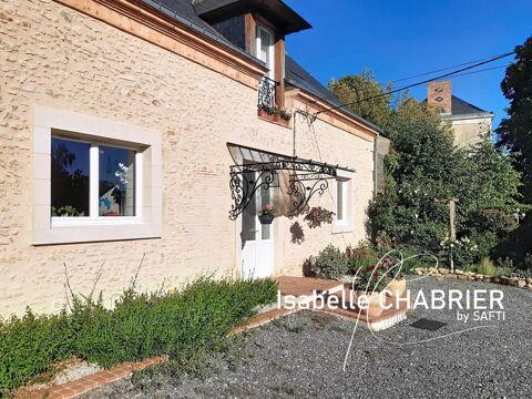   LONGERE AVEC PISCINE ET DEPENDANCES SUR 9300M2 Maison - 9 pi�ce(s) - 250 m�