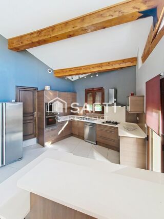  Maison � vendre 9 pi�ces 219 m�