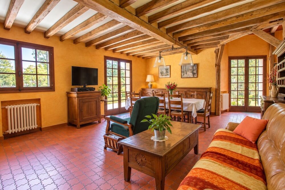 Vente Maison Chaumière de charme de 150 m² sur un terrain de 1 430 m² Le mesnil-saint-denis