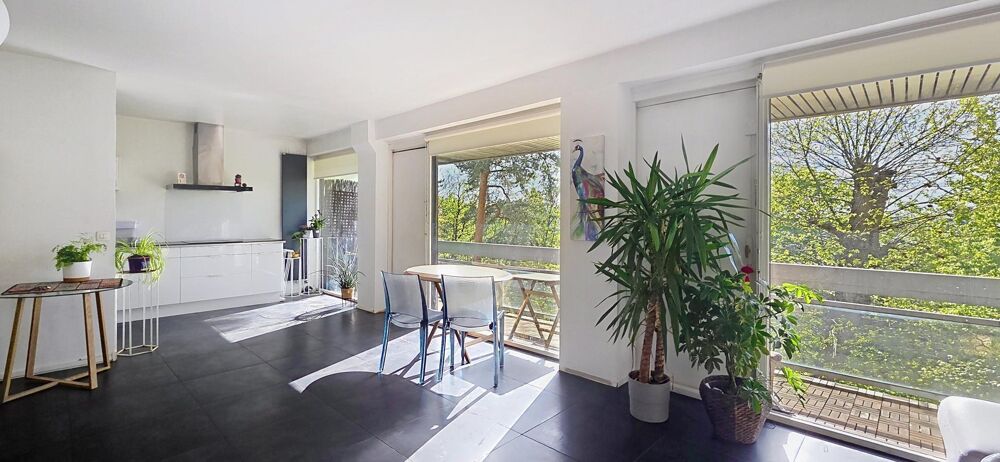 Vente Appartement Entièrement refait, avec double balcon-terrasse Versailles