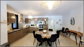 Vente Appartement Appartement T4 de 91m², refait à neuf en 2011, matériaux de qualité et vendu meublé, 9 couchages, terrasse, ascenseur, place de Bagneres-de-luchon