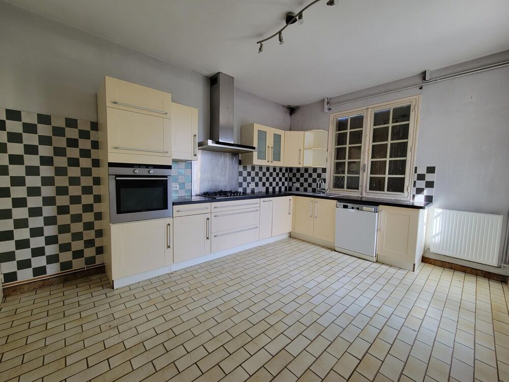 MAISON à rafraichir PISCINE ET GITE