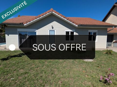   Maison de plain pied avec piscine chauffe Maison - 4 pice(s) - 106 m