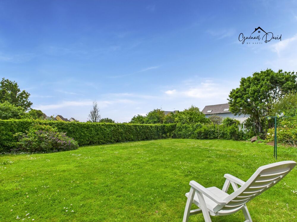 Maison avec cachet en pierre à Roscoff - Double garage, jardin clos et au calme