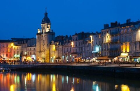   Bar de nuit clé en main – Centre La Rochelle – Chiffre d'affaires en forte progression 