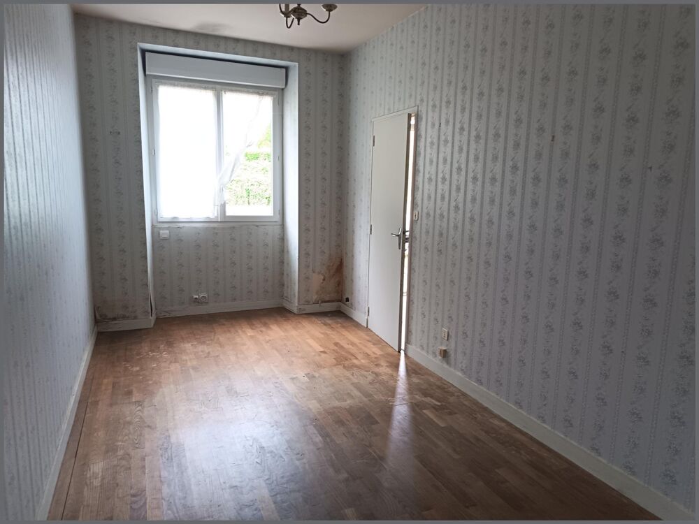 Longère à rénover, terrain 2038 m 2 - à 5 mn de la Gare de Montreuil-sur -ille, Axe Rennes-St Malo.