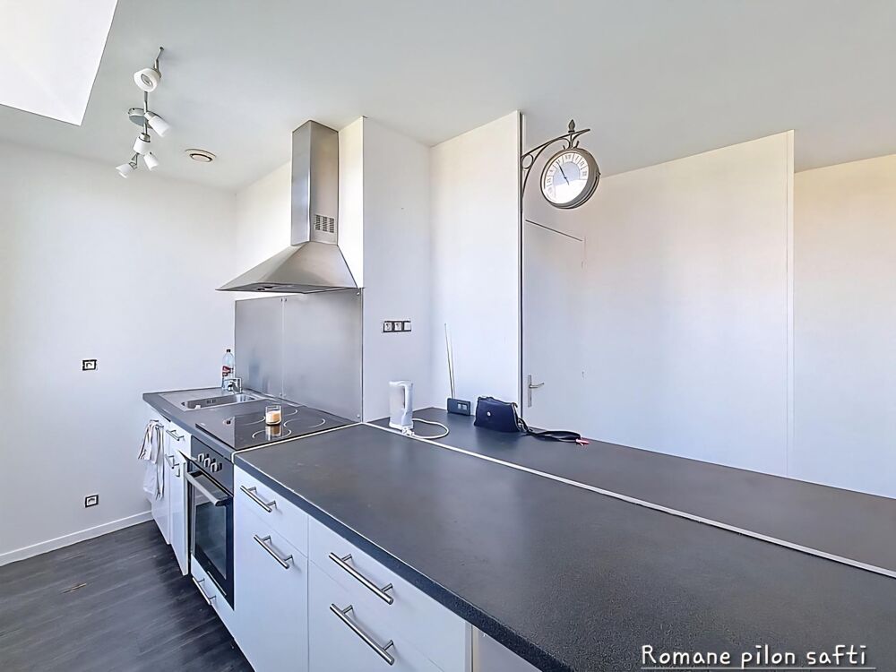 PLOUGONVELIN- APPARTEMENT AU CALME