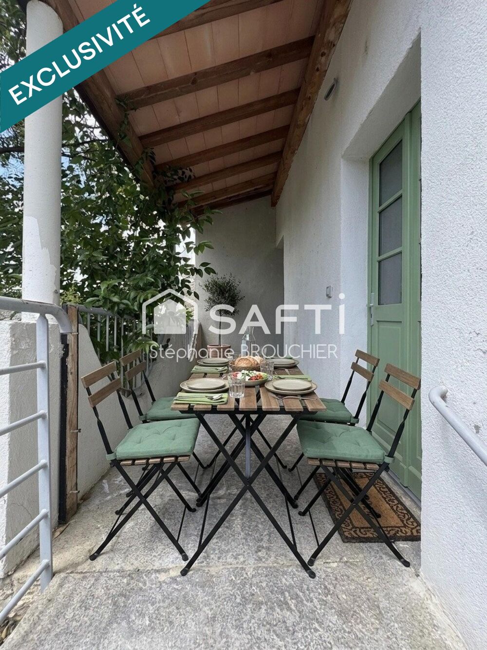 Appartement avec cave terrasse cour et local commercial