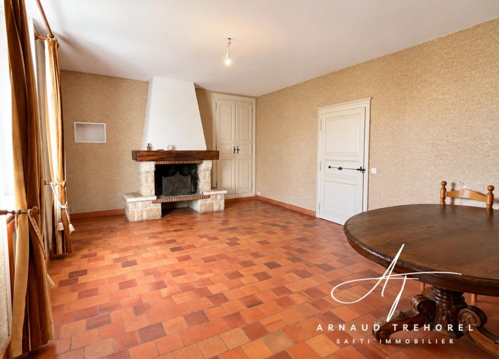 Vente Maison Maison 167m²–Jardin–Fort potentiel d'investissement Chateauneuf-sur-sarthe