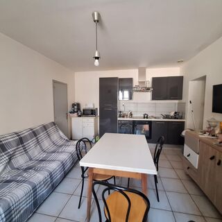  Immeuble à vendre 830 m²