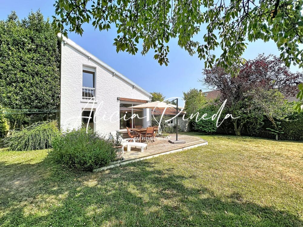 Maison 8 pièces 171 m² · à Montainville · 171 m² · 592 000 €