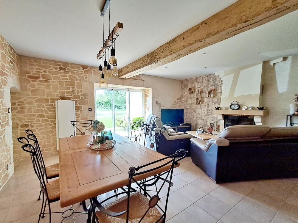 Vente Maison Maison 189 m² - 4 chambres avec jardin et garage - Terrain 1500m² Cezais