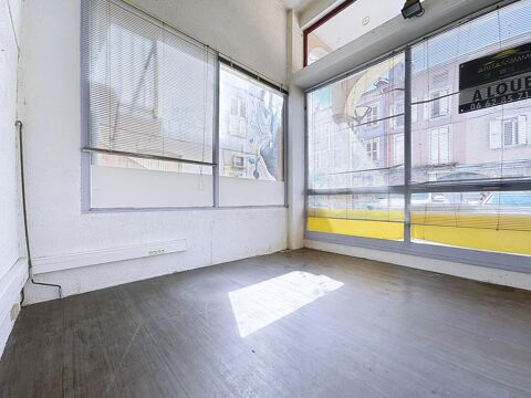   A l'entrée de Voiron, murs à vendre de 192 m² : local Bureaux/commerce 88 m² + entrepôt garage 104 m² 
