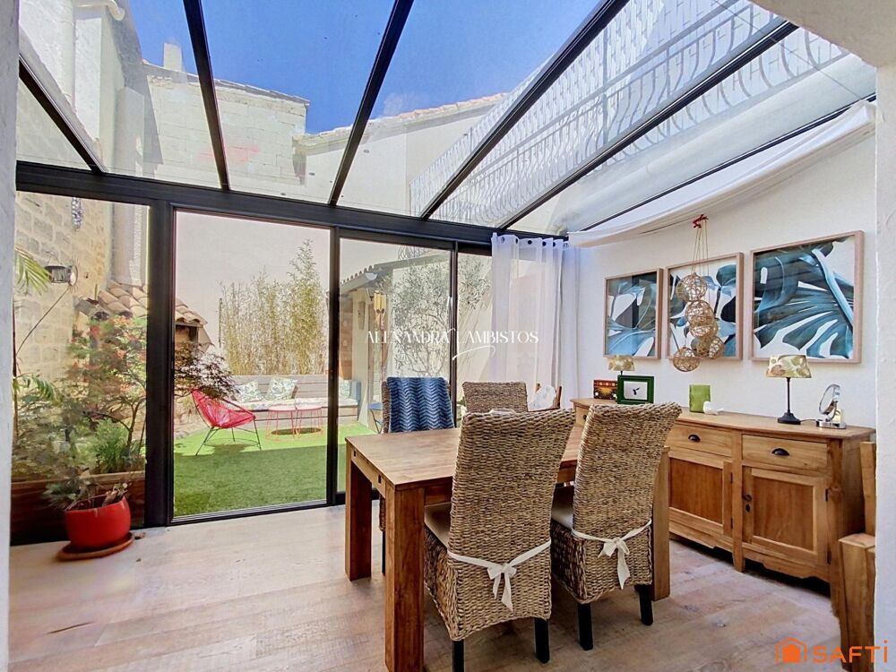 Maison de village avec patio - 4 pièces - 115m²