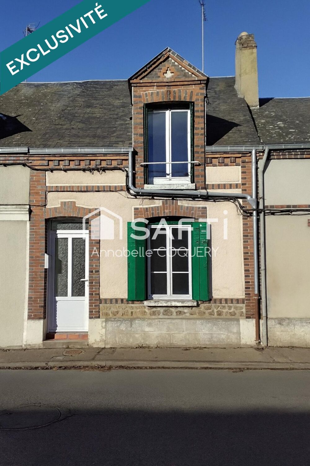 Proche du centre ville, avec terrain spacieux.