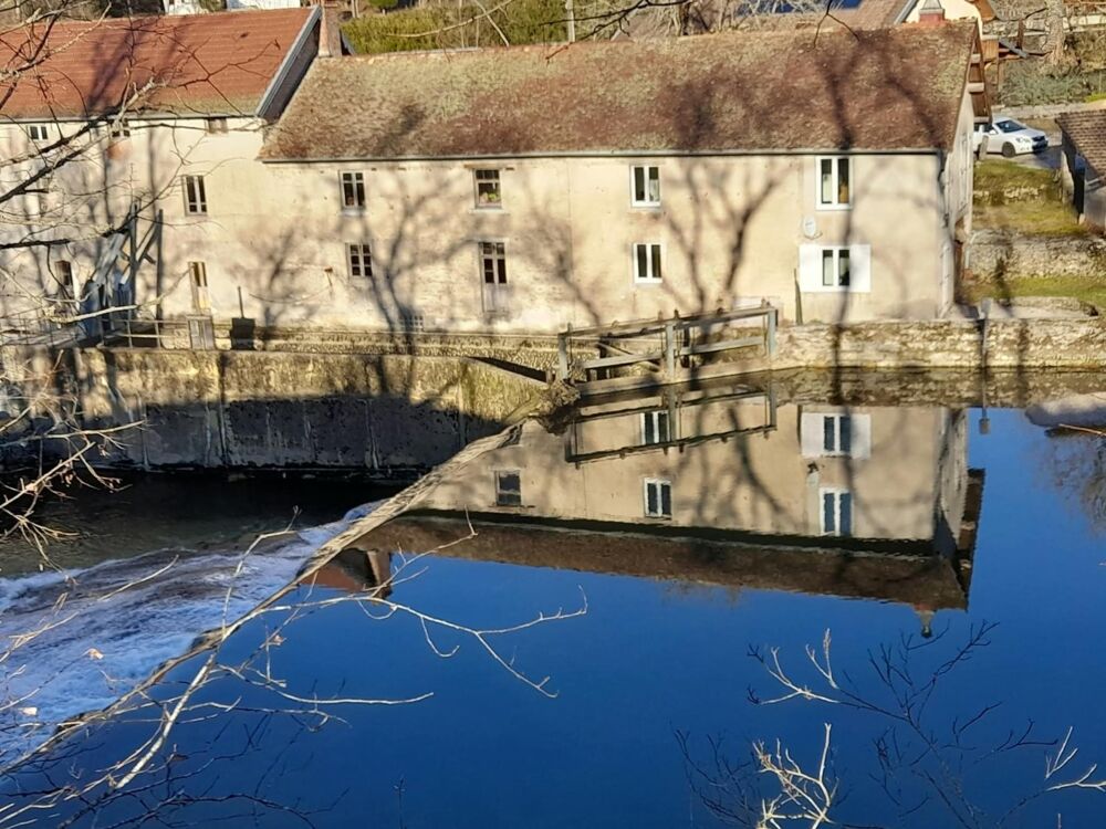 Vente Maison Maison en pierre située en bord de rivière Champagnole