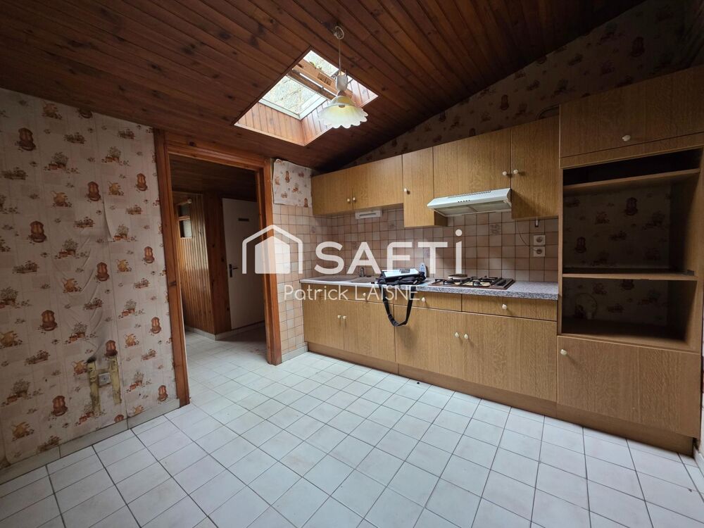 petite maison de ville avec cour intérieure a rénover