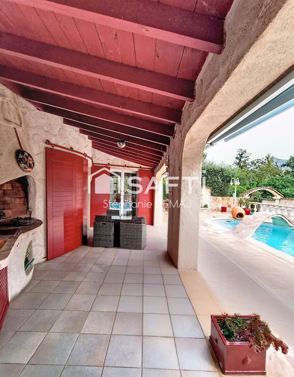MAISON DE CARACTERE - PISCINE-2 GARAGES-ATELIER